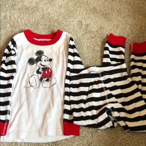 Hanna Andersson 110 5t  Disney Mickey pajamas